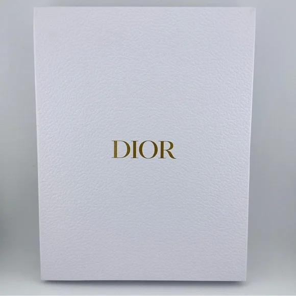 🆕 DIOR Limited Edition “Around the World” Stationery Set NIB - Picture 8 of 9
